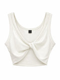 Crop top de canalé en blanco off-white con cuello redondo