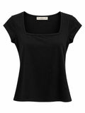 Camisa negra de manga corta con escote cuadrado y ajuste entallado