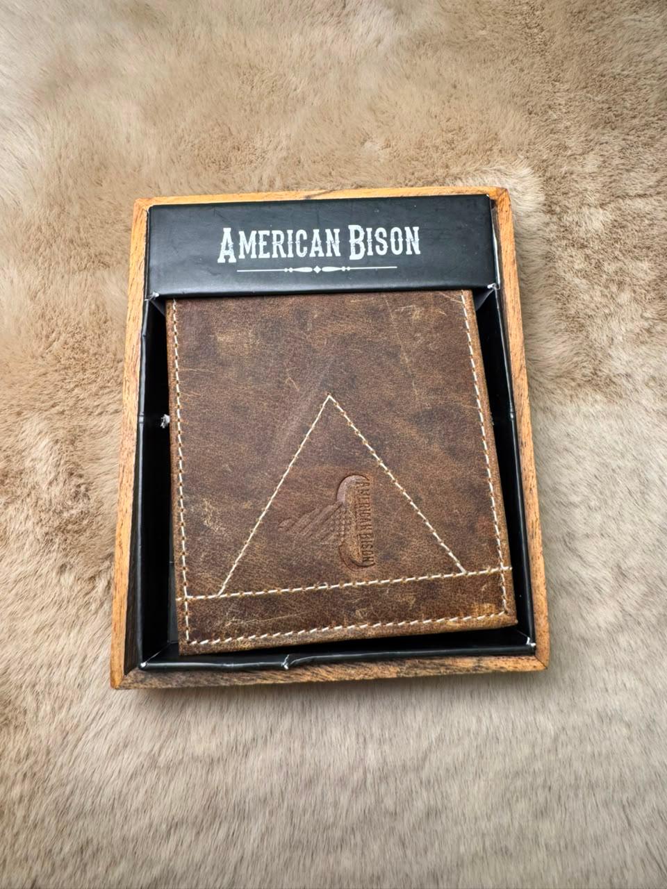 Billetera para Hombre American Bison en cuero café claro
