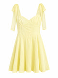 Vestido maxi de satén y encaje amarillo pastel
