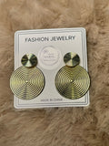 Aretes largos de doble círculo dorado