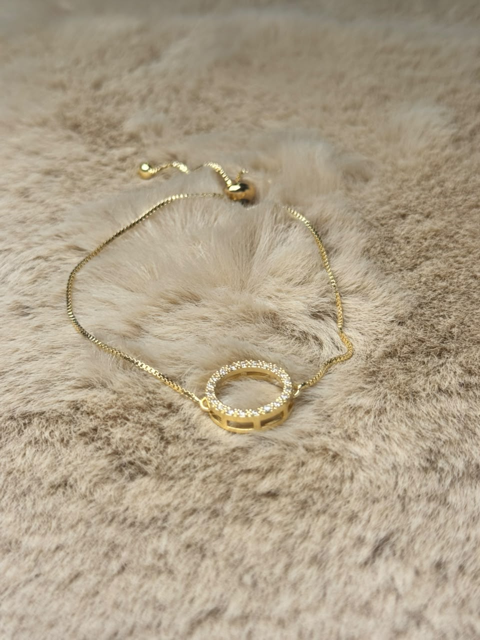 Pulsera ajustable en Dorado