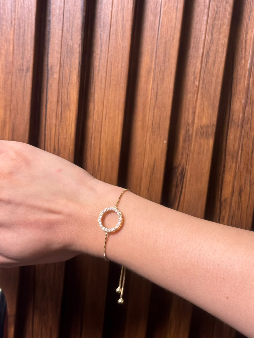 Pulsera ajustable en Dorado